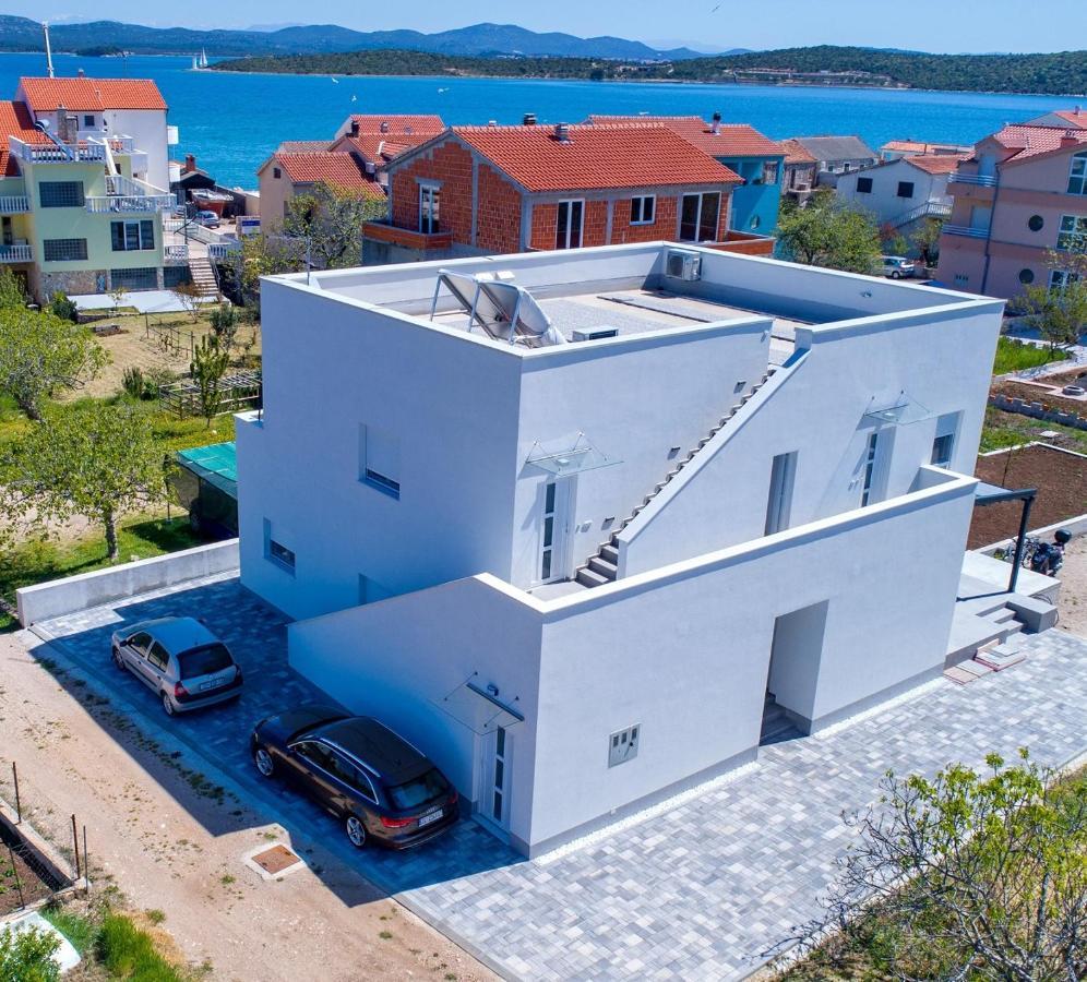 Apartmani Hiza I Vila Betina  Exterior photo
